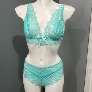 Women’s two piece lingerie.